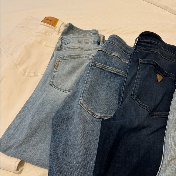 7 different brands GUESS,REFORMATION,PEIGE, .ZARA, AMERICAN EAGLE, Stradivarius - Picture 3 of 3